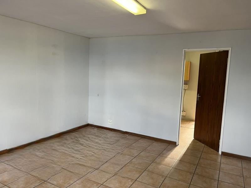 To Let Commercial Property for Rent in Montague Gardens Western Cape
